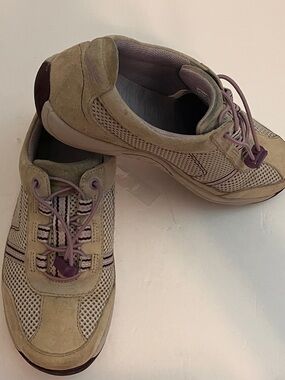 Women’s Dansko Beige and Lavender Athletic Sneakers Size 37